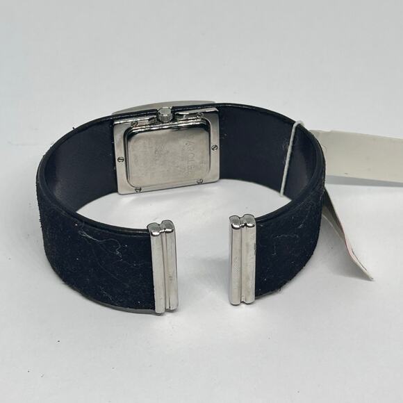 Carolee Mother Pearl Silver Tone Black Bangle Watch Working New Battery - Picture 5 of 8